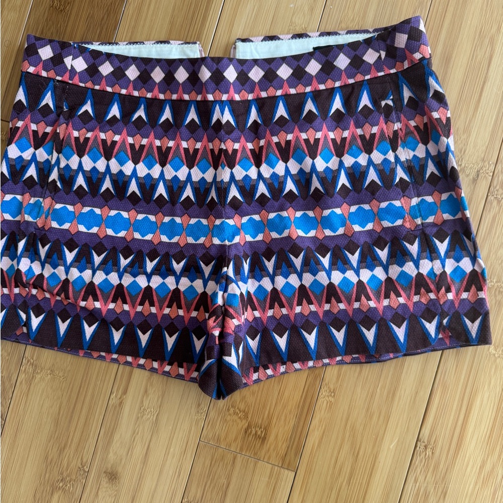 Geometrical JCREW shorts. Size 0